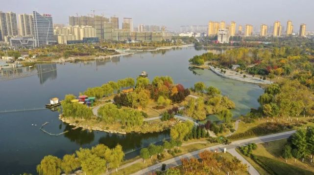 美丽画卷色彩斑斓亳州市政公园层林尽染初冬时节初冬的南湖初冬的亳州