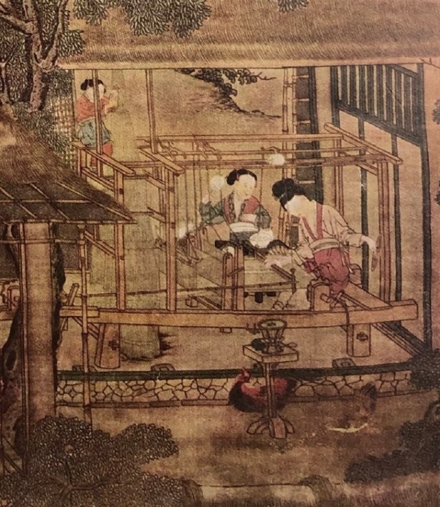 800年前的一幅耕织图,6个妇女操作着奇怪机器,还出现了3头牛!
