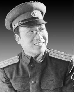 国军少将遭暗杀后远赴延安,改名换姓成林总干将,55年授开国少将!