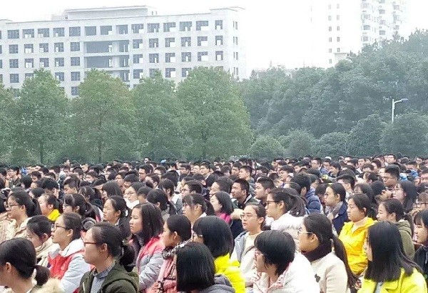 长治小学排名_长治上南街小学图片(2)