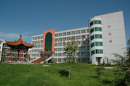 长治小学排名_长治上南街小学图片