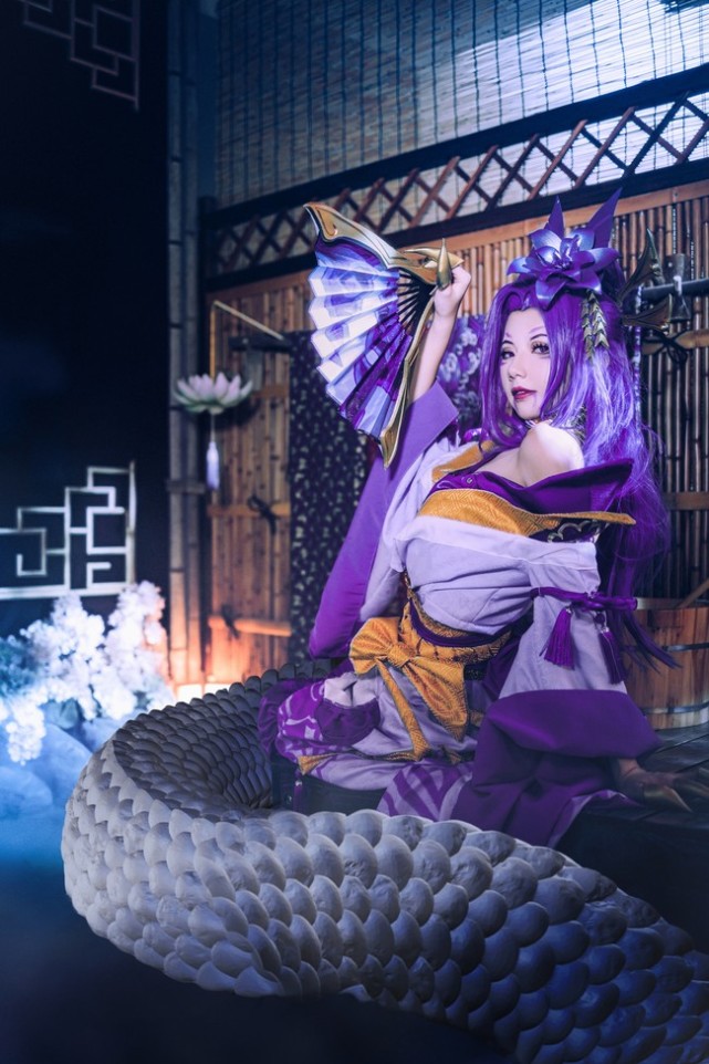 cos欣赏:灵魂莲华 蛇女