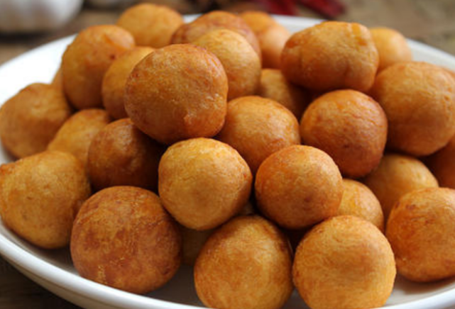 炸红薯丸子用糯米粉还是面粉?教你正确做法,丸子外酥里软,好吃
