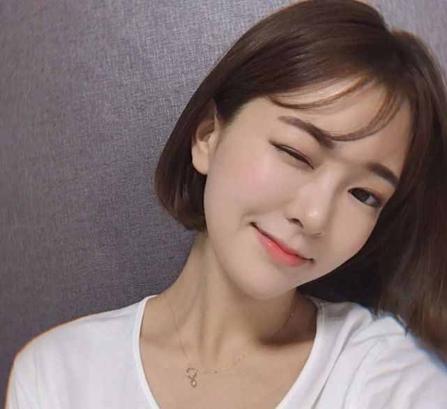 短发女生自拍技巧