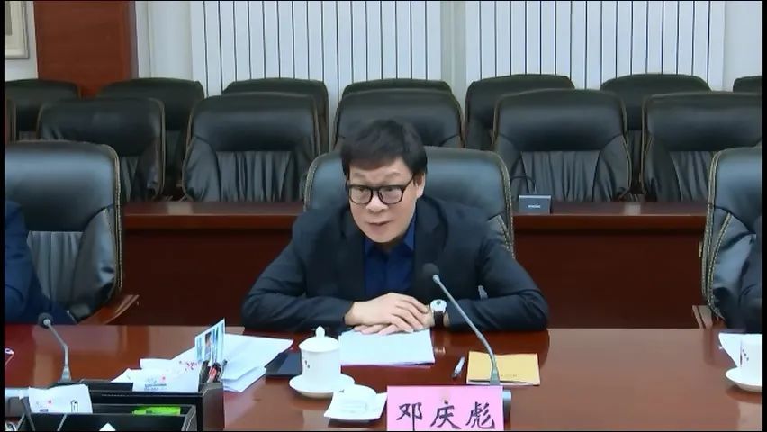 广州市天河区政协主席邓庆彪率队来大方县考察