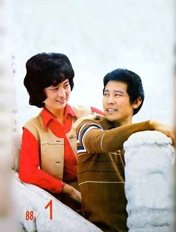老照片:80年代的明星情侣,如今有的依旧长相厮守,有的