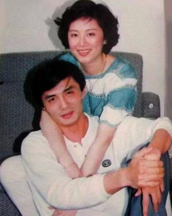 老照片:80年代的明星情侣,如今有的依旧长相厮守,有的