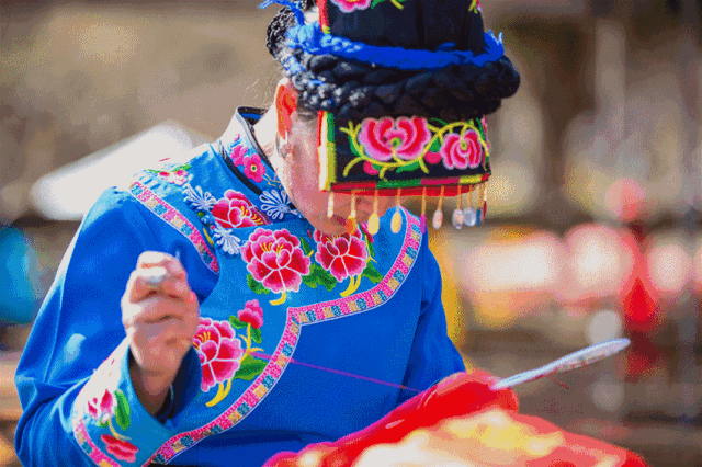 那么对于羌族的特色文化 作为国家级非物质文化遗产之一的羌族刺绣