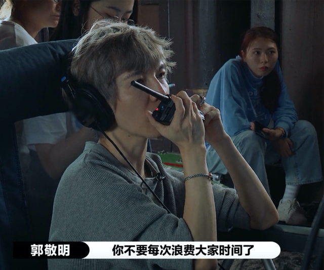 哭戏只见鼻涕不见泪,常备眼药水,别再骂何昶希了,他只是被人利用的