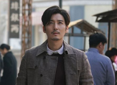 夏继成这个角色越来越圈粉,饰演这个角色的演员王泷正也圈了不少粉.