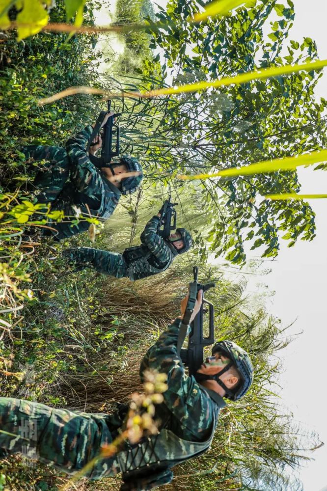 超帅预警!武警特战训练热血来袭