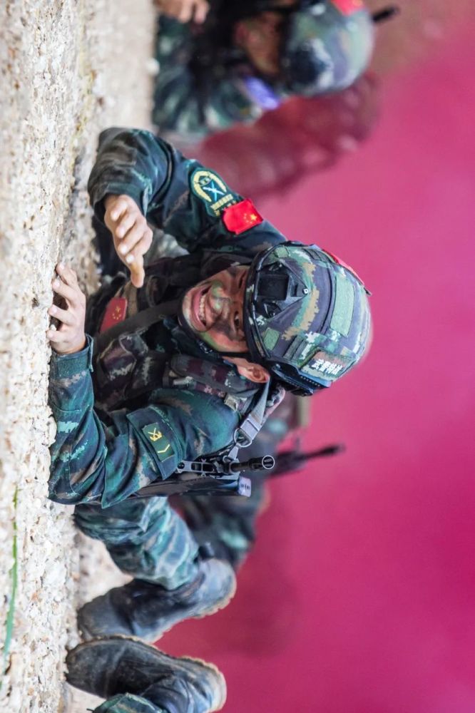 超帅预警!武警特战训练热血来袭