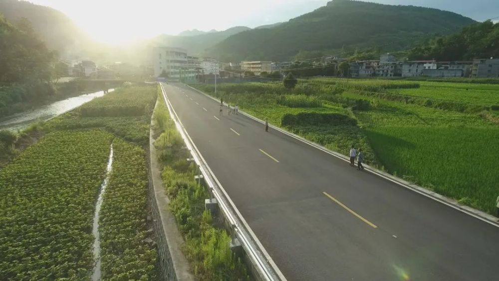 靛房镇人口_龙山县靛房镇风景区