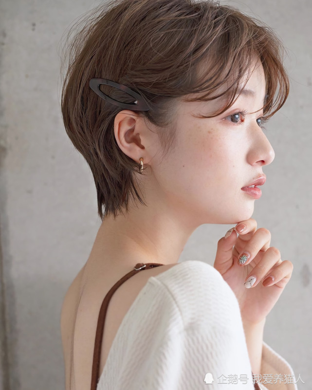短发女孩的温柔