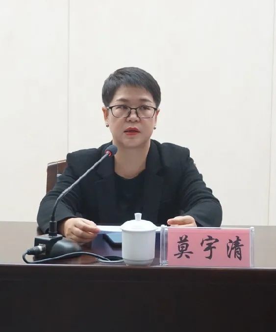 柳北区委副书记莫宇清出席开班仪式并做