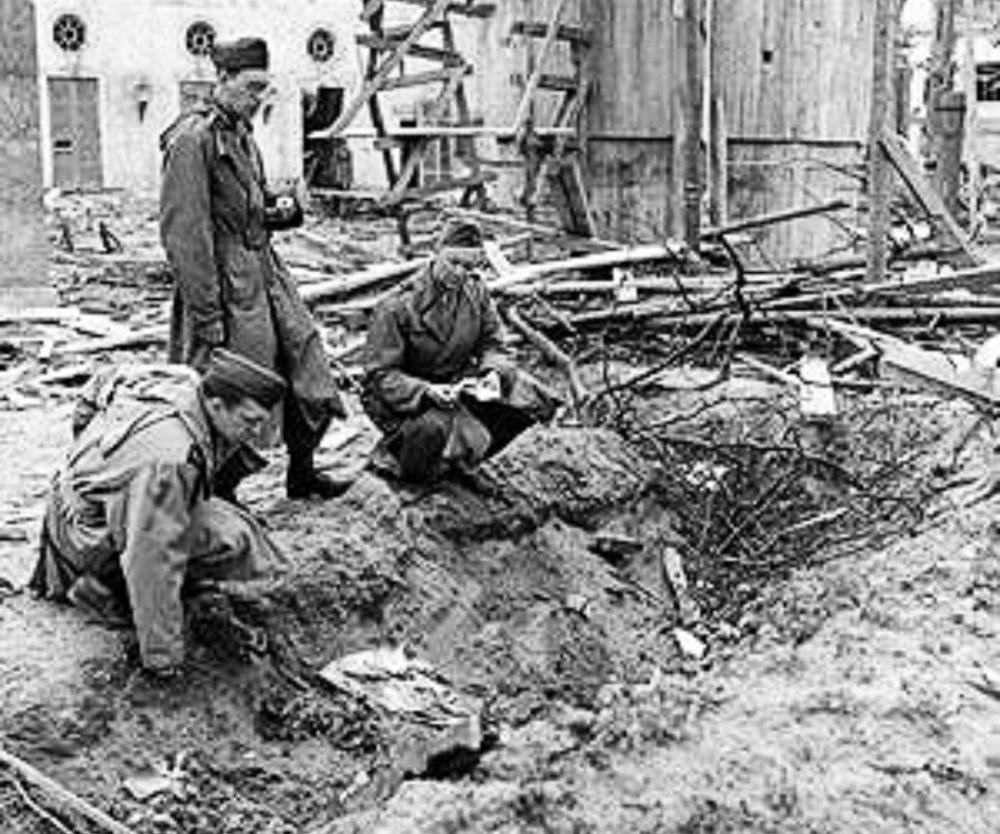 老照片:1945年,希特勒自杀现场的12张珍贵照片