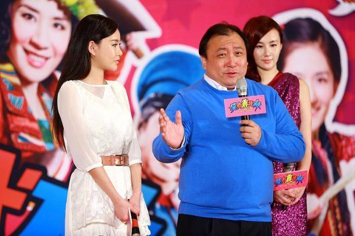 上大学被王晶发掘,3部电影狂捞20多亿,今成为"最美晶女郎"!