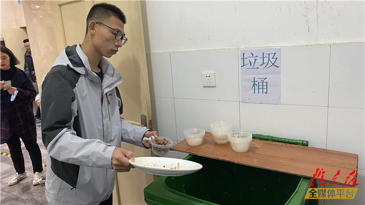 杜绝餐饮浪费 陇东学院学生食堂有实招