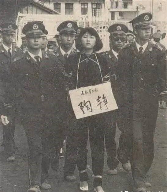 年仅20岁的最美女死刑犯,死前仍帮男友隐瞒,提出一要求令人心疼