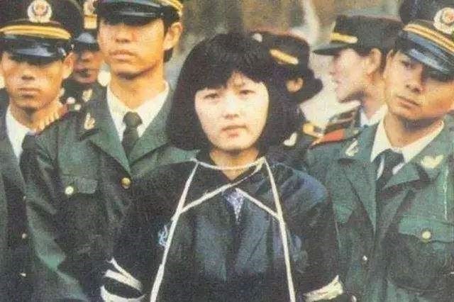 年仅20岁的最美女死刑犯,死前仍帮男友隐瞒,提出一要求令人心疼