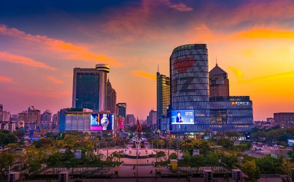 2019年杭州经济总量多少_杭州西湖图片(2)