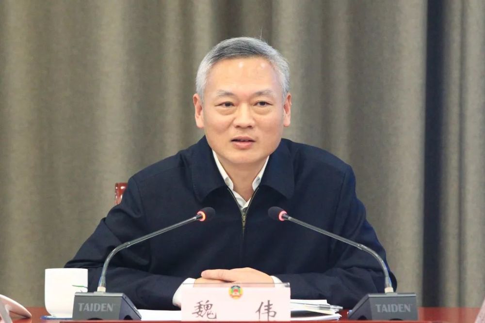 魏伟主席指出,全市检察机关在围绕中心服务大局,司法为民,司法改革