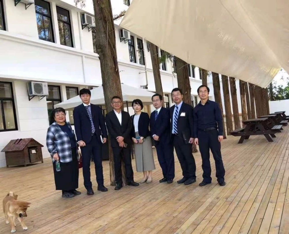 上海日本总领事馆,上海日本人学校代表来校访问