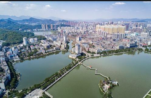 湖北黄石市经济总量_湖北黄石市17中图片