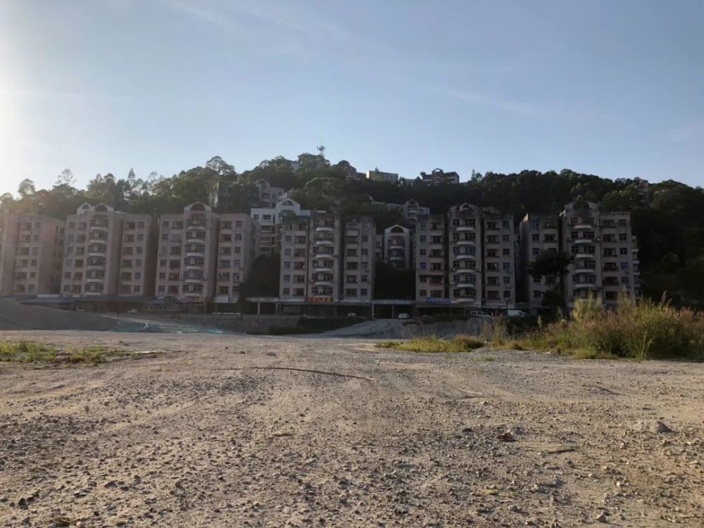烂尾22年!广州最大烂尾楼"澳洲山庄"所在地块神秘"消失"?