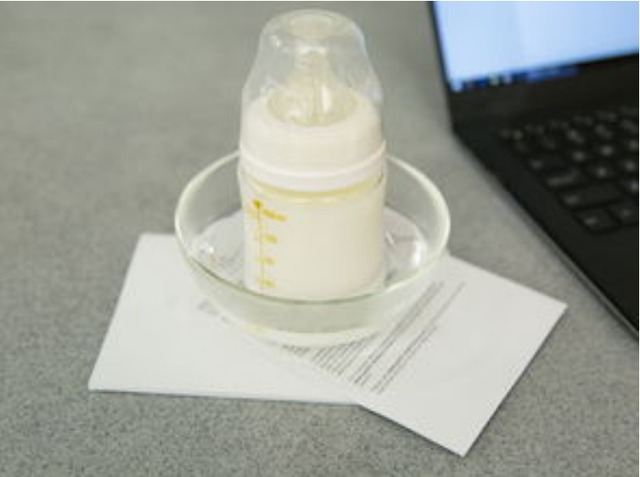 母乳最长能保存多久?有这个表现,往往说明已经变质,没