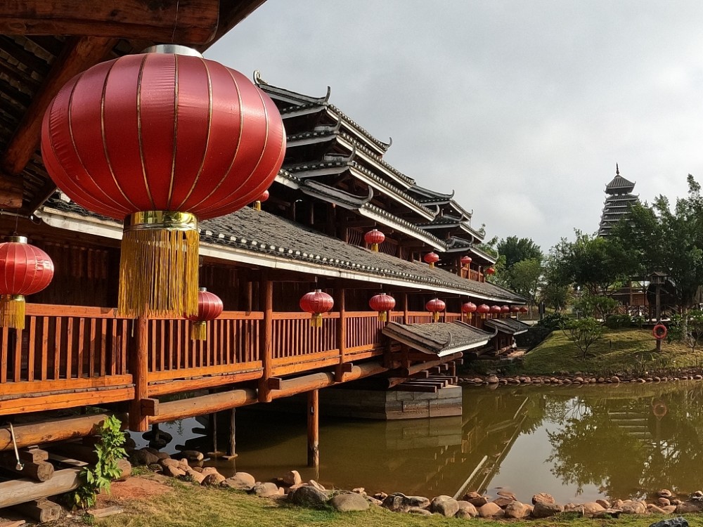 南宁实拍广西民族村风景