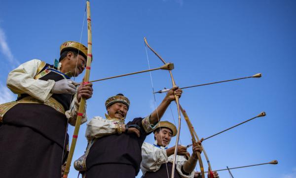 体育|西藏林芝:射响箭 过新年