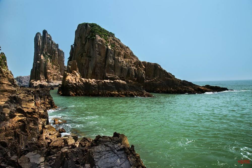 椒江区两座知名岛屿,一个红色旅游经典景区,一个海上森林公园