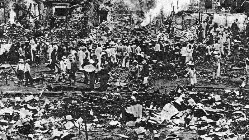 战场老照片:战争有多残酷?日军轰炸下的重庆,最后一张