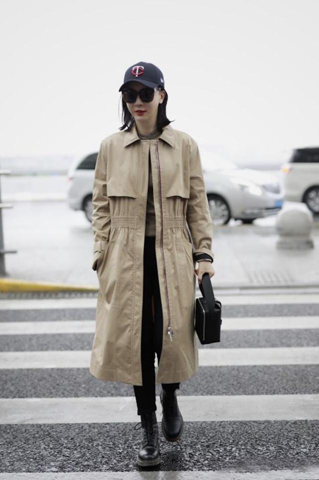 浅咖色风衣搭配图片_浅米咖色风衣搭配图片(2)