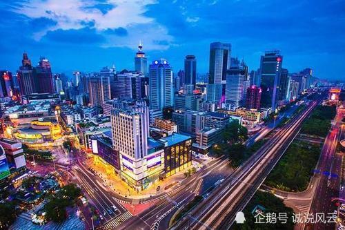 经济总量超过一万亿的城市_冥币图片一万亿