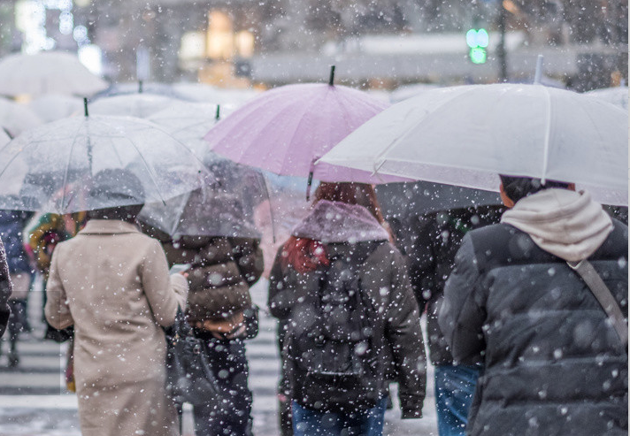 寒潮蓝色预警!雨雪交加局地温度将降至-1