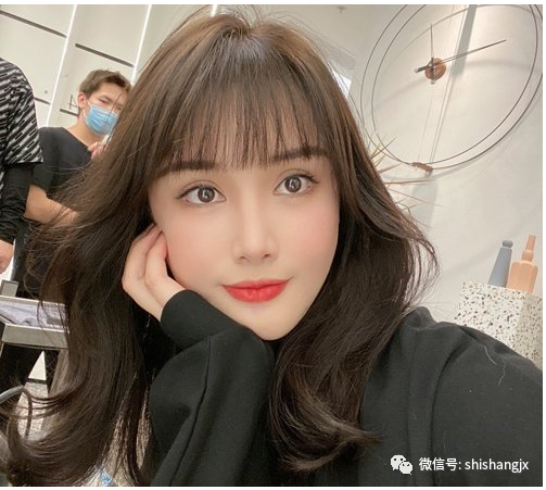 长脸女孩有无刘海发型大pk最美女生删刘海也能貌美依旧