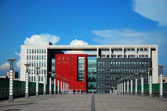 自贡现有四川轻化工大学和四川卫生康复职业学院两所高校.
