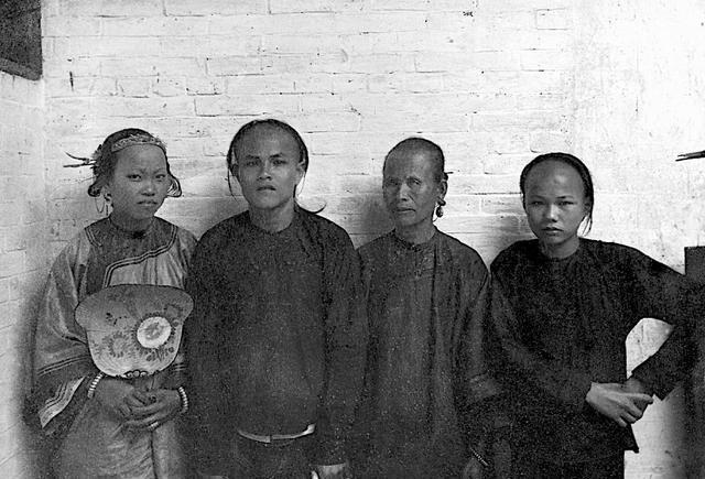 晚清时期广东阳江老照片,官员,县衙内景,传统民居,阳江城