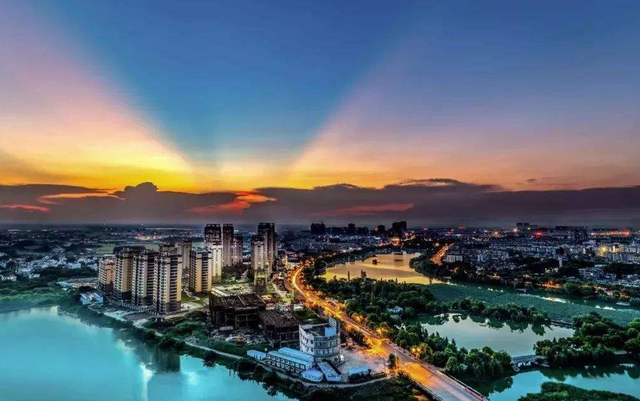 芜湖无为市gdp_观察 直面安徽 第二城 危机,芜湖该何去何从(3)