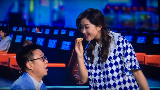 《外来媳妇本地郎》当中的作家陈想妹,剧中最有女人缘的角色_腾讯新闻