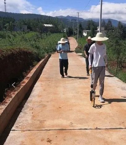 东川农业人口_东川红土地图片