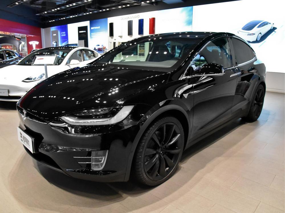 续航超500公里的特斯拉suv,带你看特斯拉model x