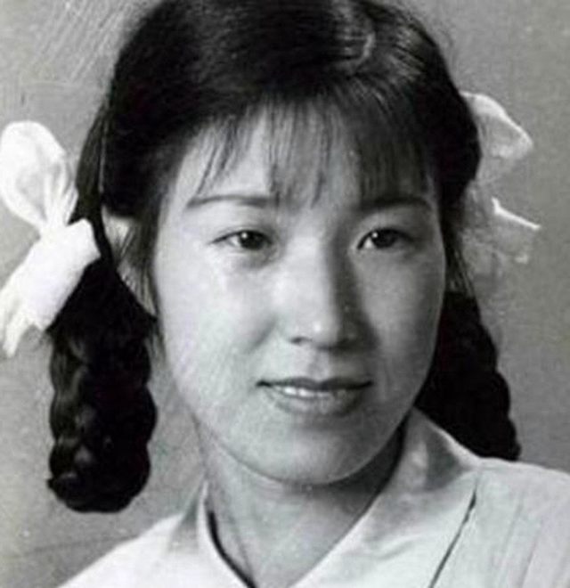 年轻的李玉琴,其实长的还不错