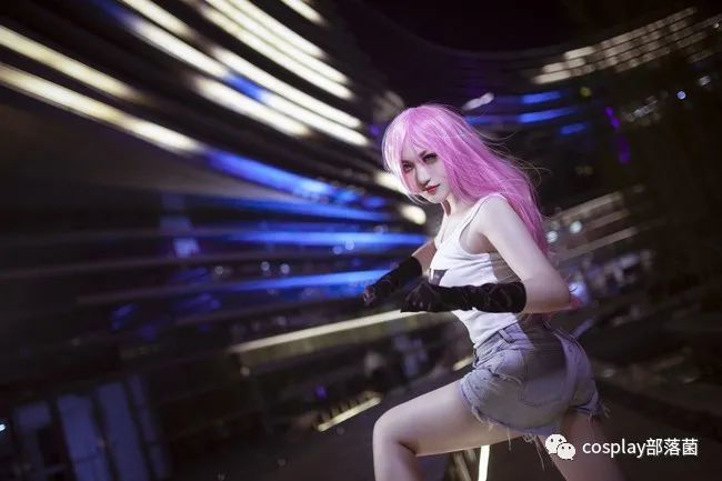 cos:一人之下夏禾cos,流光机车的魅力