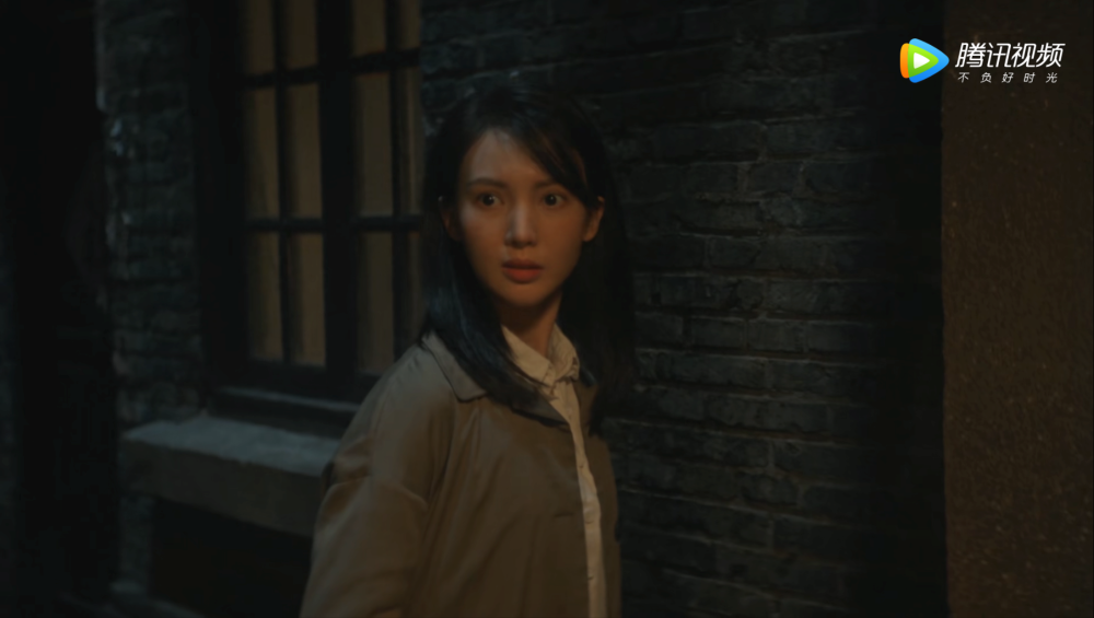 《隐秘而伟大》:李易峰这一手王炸,太香了