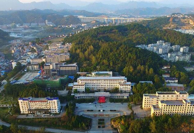 张家界面积人口多少_张家界在哪里 张家界在什么省 张家界详细介绍(3)