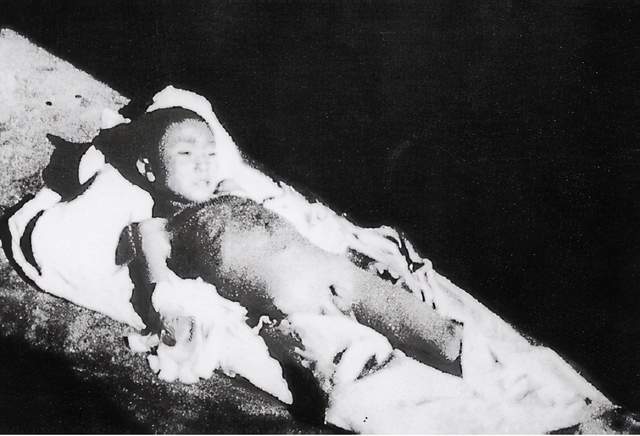 罕见照片:日军南京大屠杀暴行—凶残野蛮的屠杀暴行