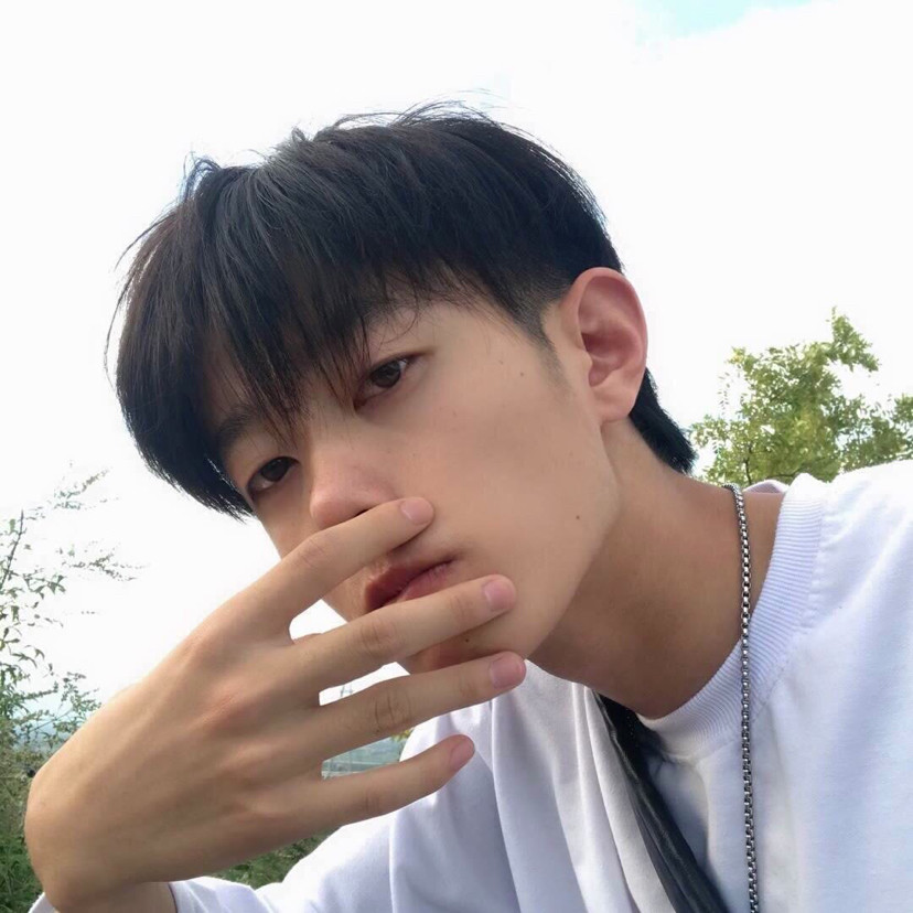 一看就老玩网的精神男头